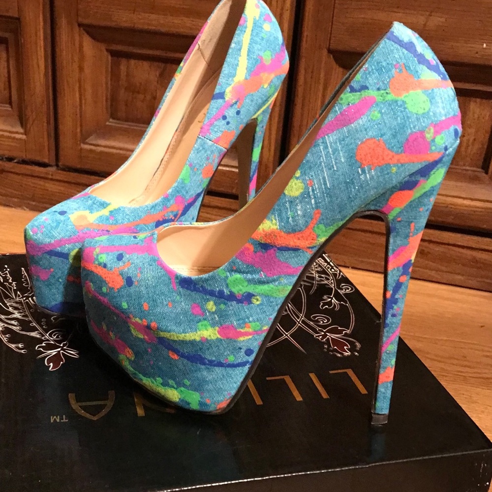 Stilettos - Picture 3 of 5